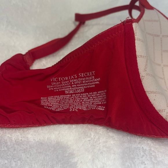 Victoria's Secret Red Coral Pink Uplift Semi Demi Underwire Bra Size 32C - Picture 5 of 8